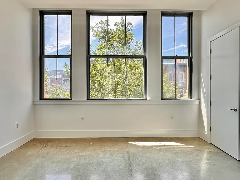 8 Erie St #203 — Photo 8