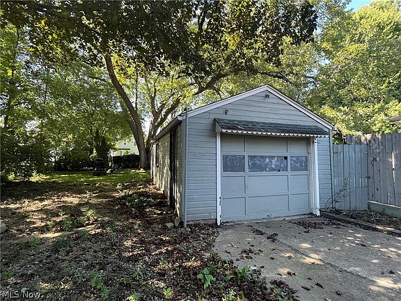 3rd image of 934 Nevin St