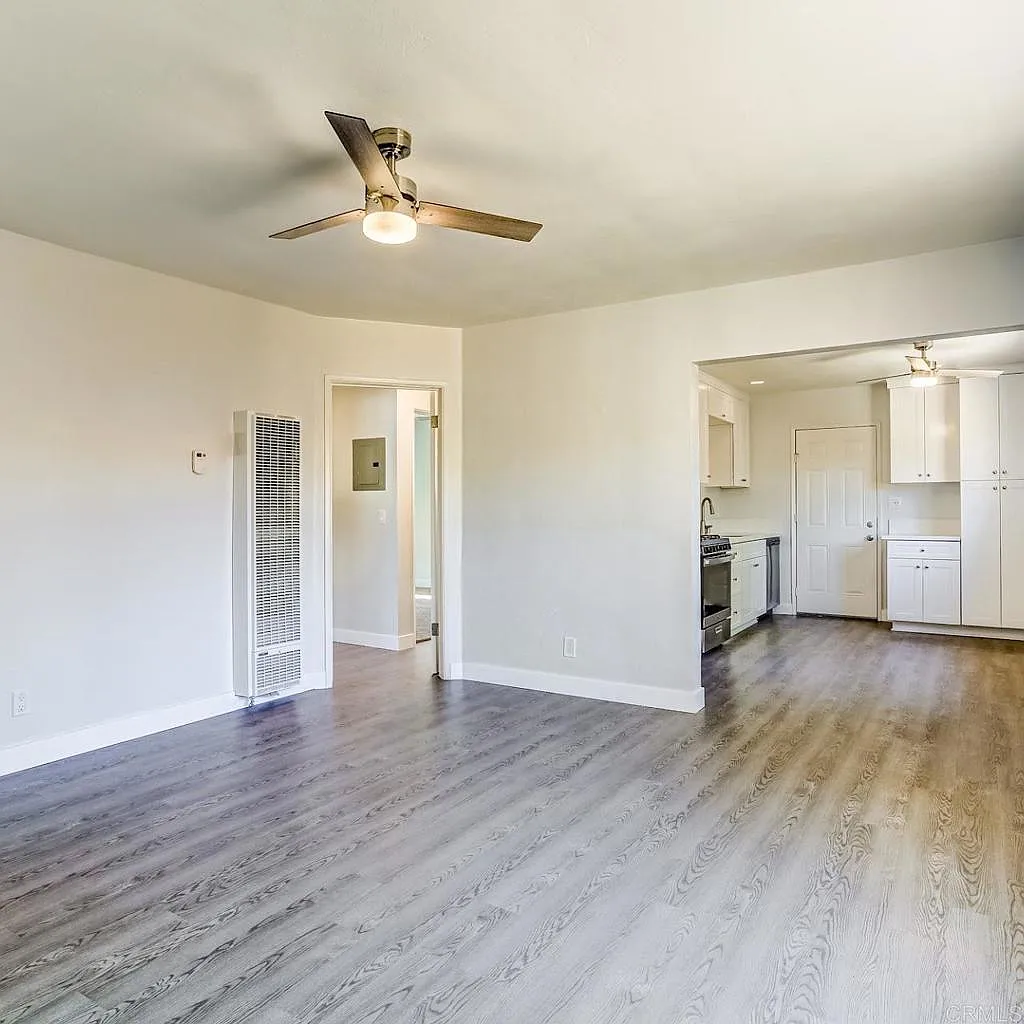 2 bed, 876 sqft, $2,295 — Photo 3