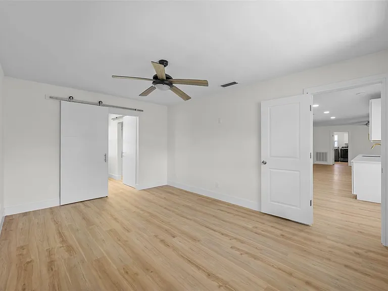 5700 Bayou Grande Blvd NE — Photo 9