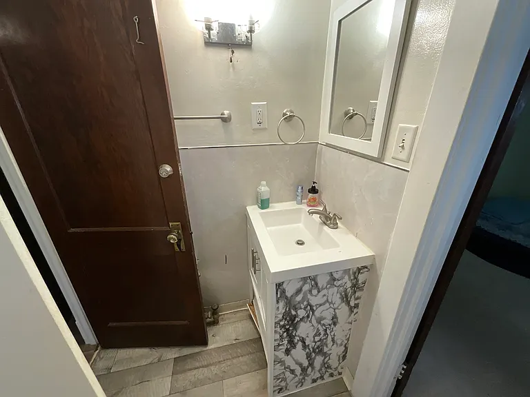 1017 Fairfield St #2 — Photo 11