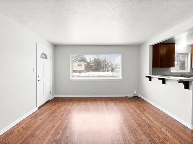 4264 S 1100 E — Photo 5