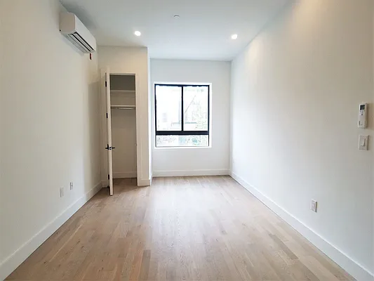 Rented by EXR | media 41