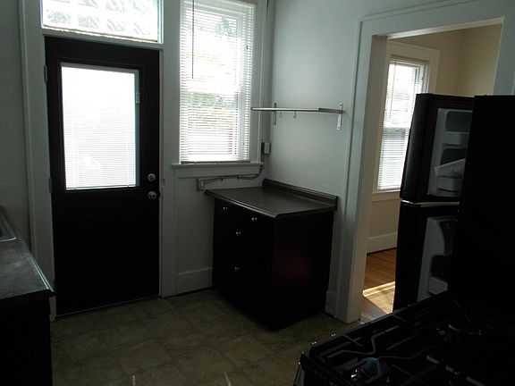 5th image of 1105 S Lafayette Ave