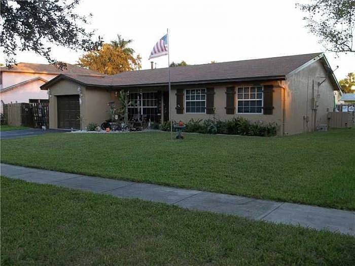 1st image of 11820 NW 44th St