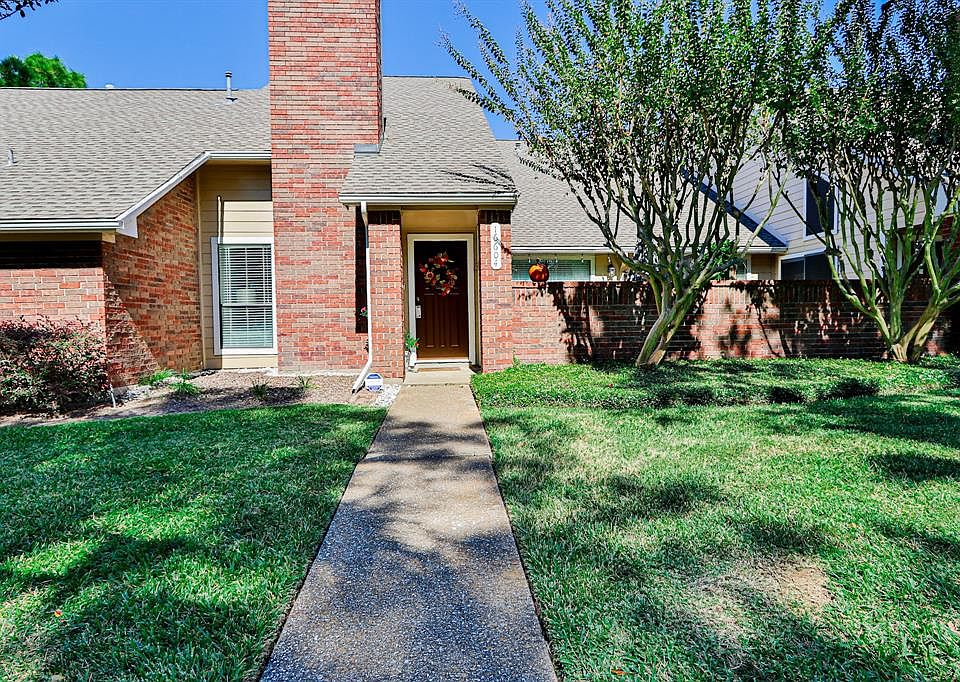 1st image of 16604 Holly Trail Dr