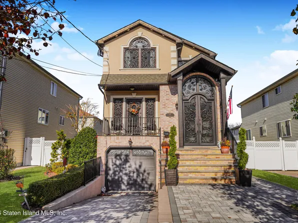 37 Pitney Ave, Staten Island, NY 10309