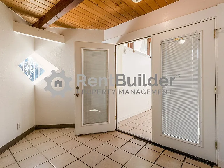 1605 Coal Ave SE — Photo 6
