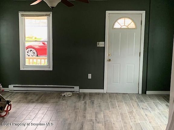 5th image of 842 Brook St