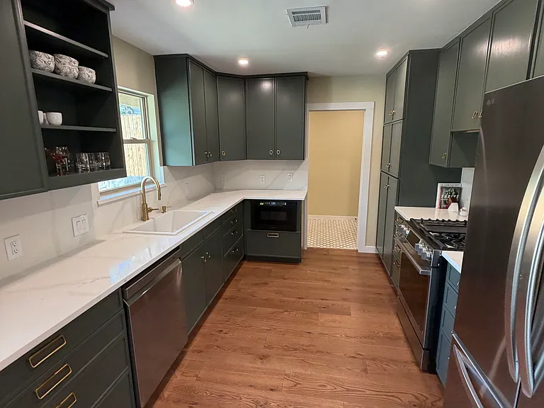 2504 Deerfoot Trl — Photo 18