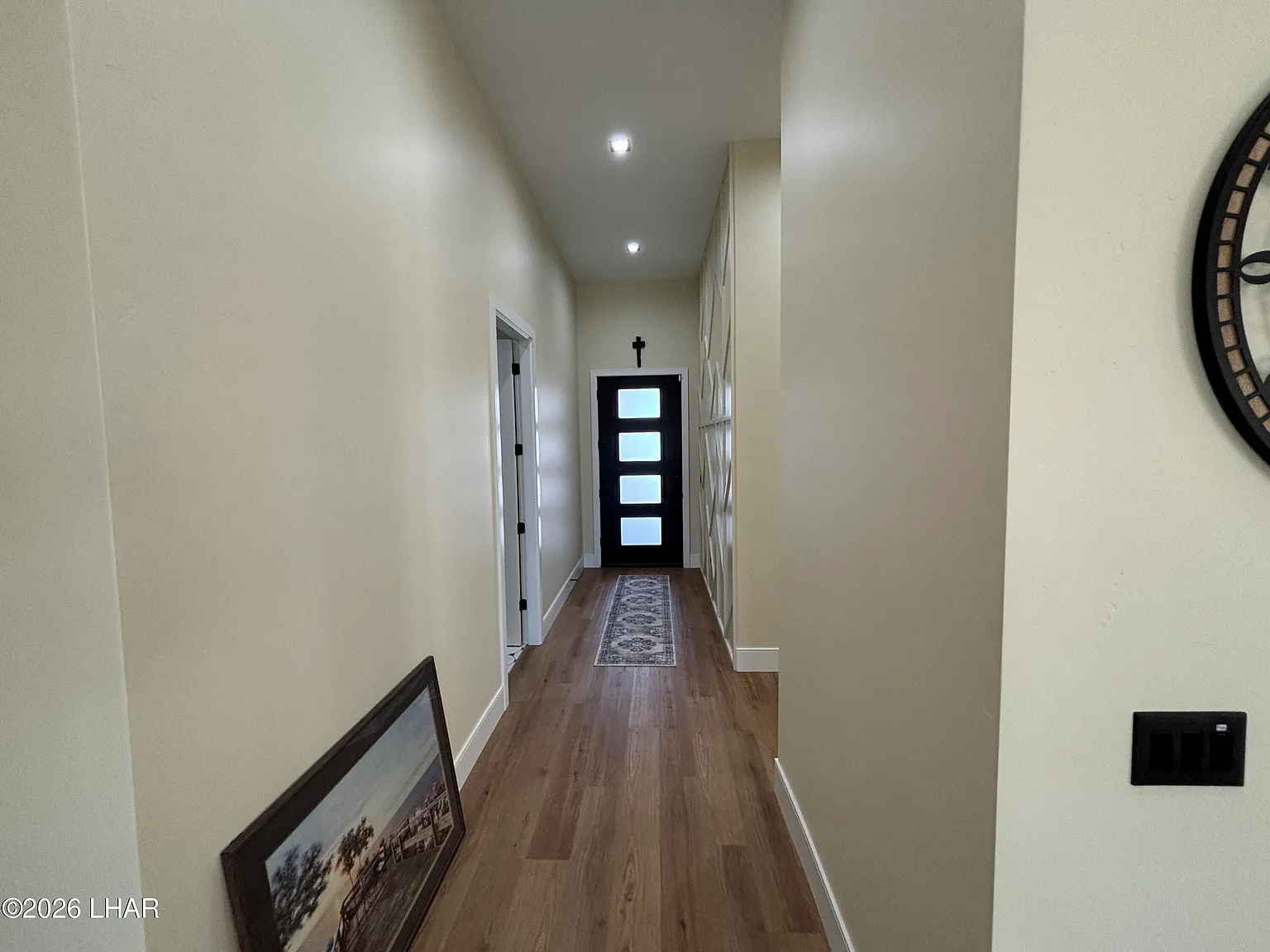 3 bed, 3.0 bath, 2284 sqft, $5,000 — Photo 3
