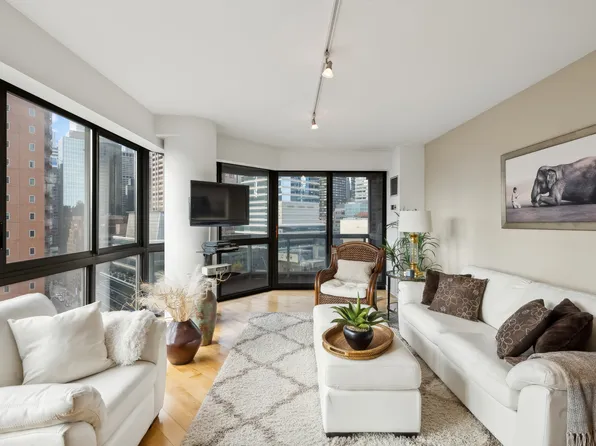 200 East 61st Street image 1 of 8