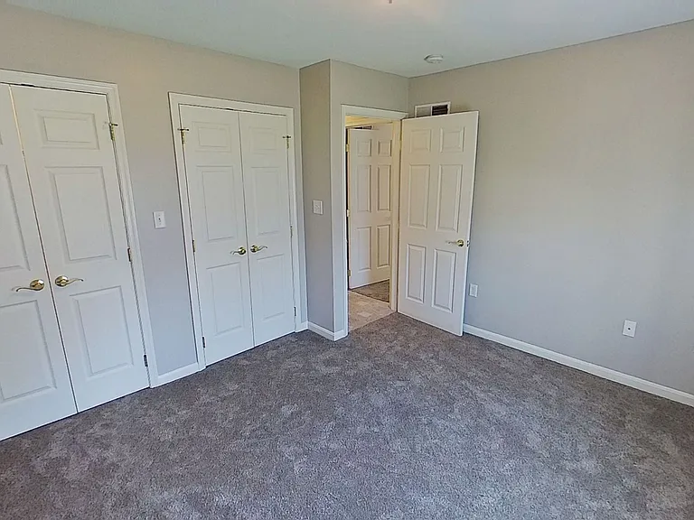 1377 Village Dr — Photo 5