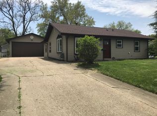 1808 Innercircle Dr, Crest Hill, IL 60403