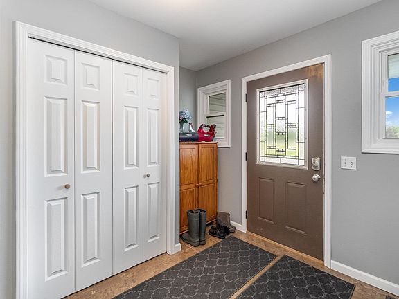 3rd image of 2863 E Bombay Rd