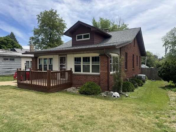 105 W 4th St, Spring Valley, IL 61362