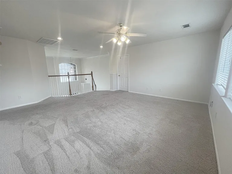 18807 Harbor Key Cir — Photo 12