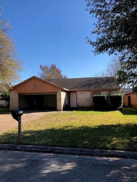 1st image of 8738 Parkway Forest Dr