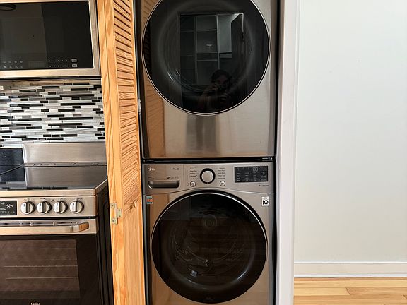 2nd image of 318 16th St #2