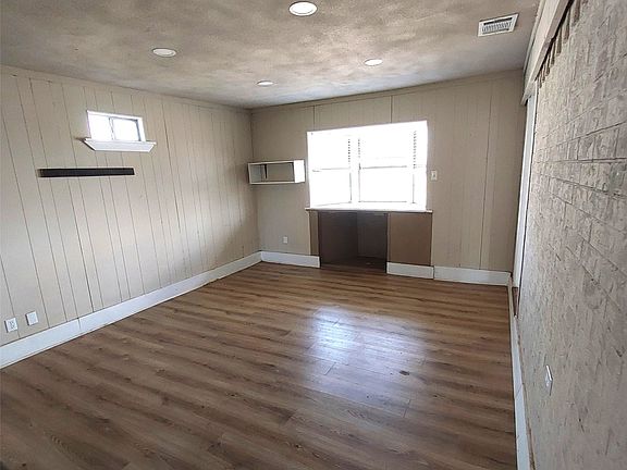 4th image of 2084 County Road 4308