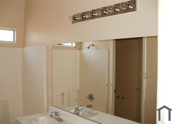 5th image of 2713 Brill St