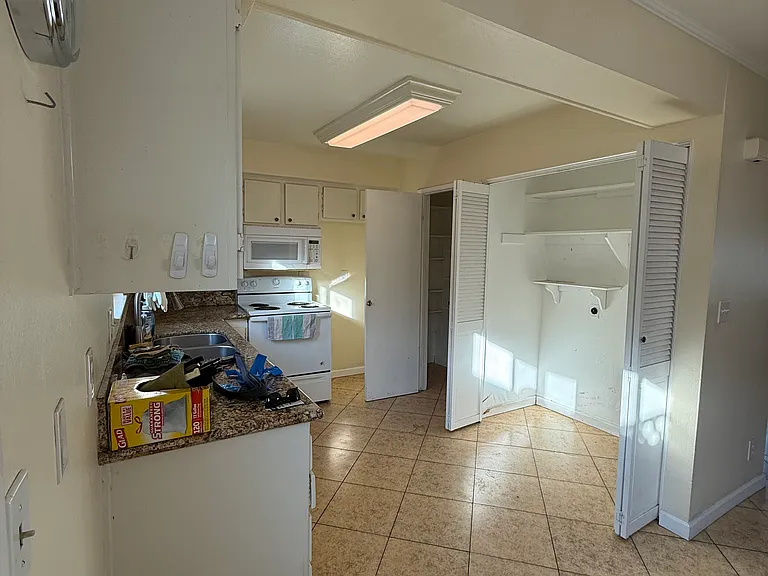 19794 Kingswood Ln — Photo 7