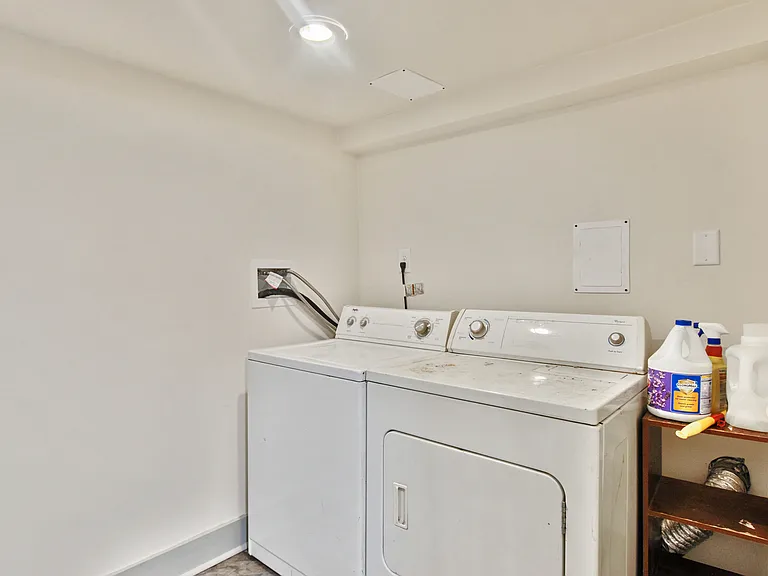 1238 Cambronne St #A — Photo 10