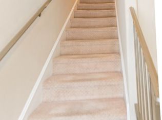 637 E 223rd St UNIT B, Carson, CA 90745