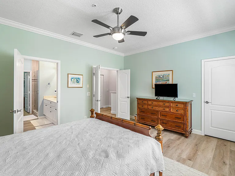 65 SE 5th Ave N — Photo 24