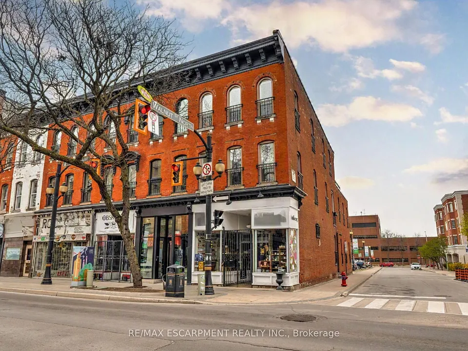 205 King St E #2