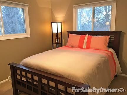 Upper Level Hall Way to Bedrooms