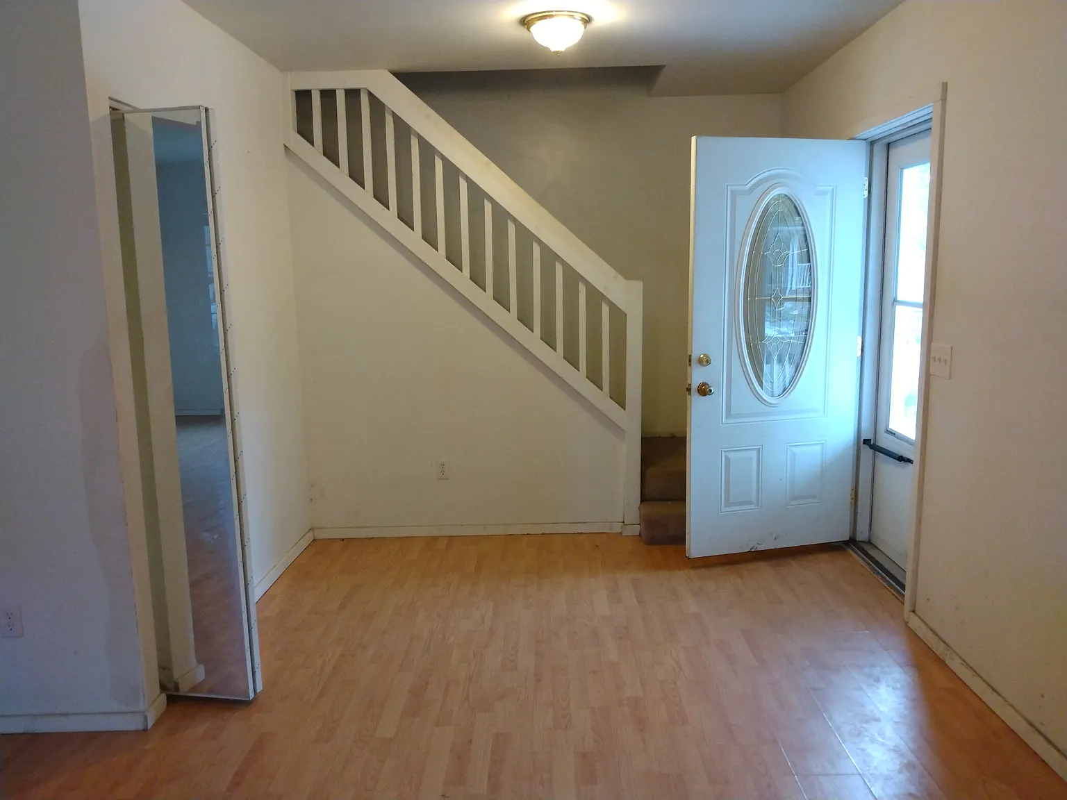 4 bed, 1.5 bath, 1548 sqft, $1,500 — Photo 2