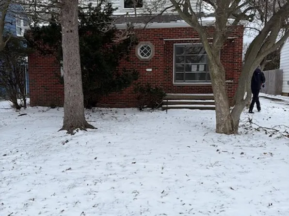 20215 Sunset Dr, Warrensville Hts, OH 44122