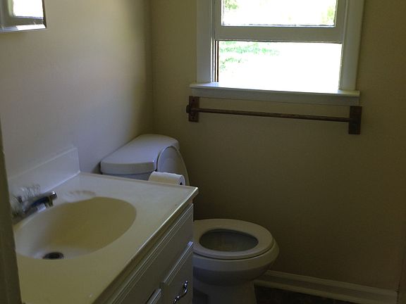 4th image of 2762 Mildred Pl SE