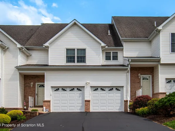 21 Sharon Dr, Moosic, PA 18507