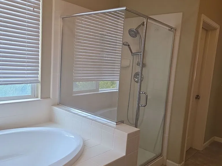 5220 Antiquity Cir — Photo 12