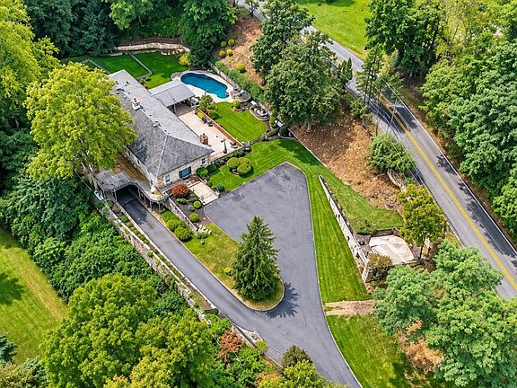 5th image of 99 Grandview Rd