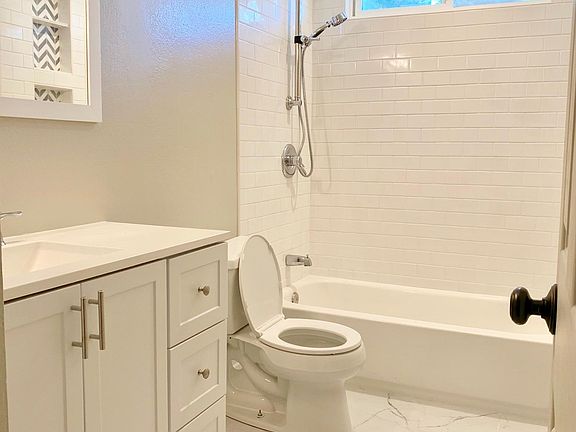 4th image of 4447 Saint Ives Ct