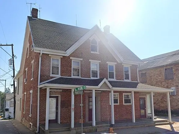 1 S Main St, Stewartstown, PA 17363