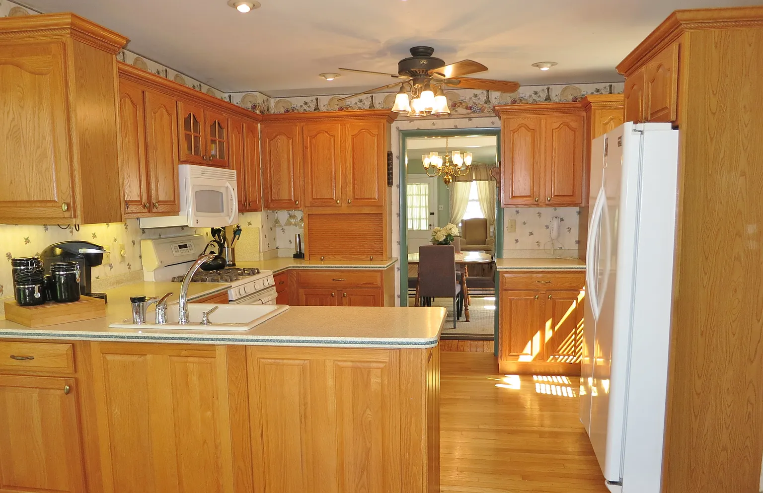 100 Montgomery Ave photo 1