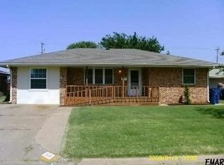 518 N Meramec Dr, Hennessey, OK 73742