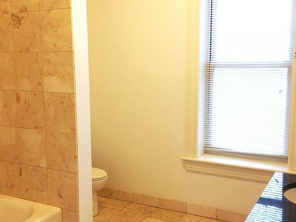 3rd image of 3419 Park Ave