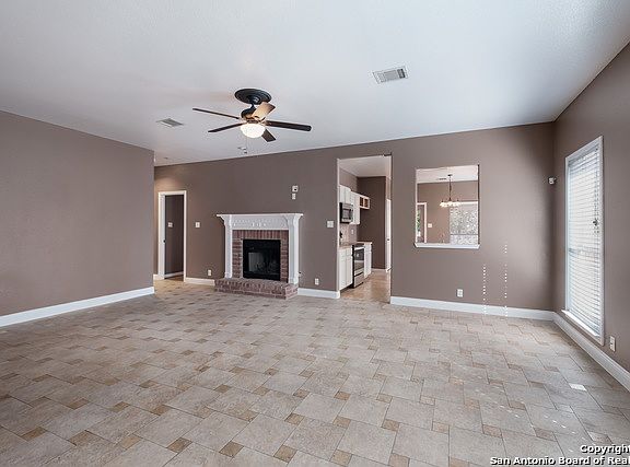 5th image of 29 Edgecreek