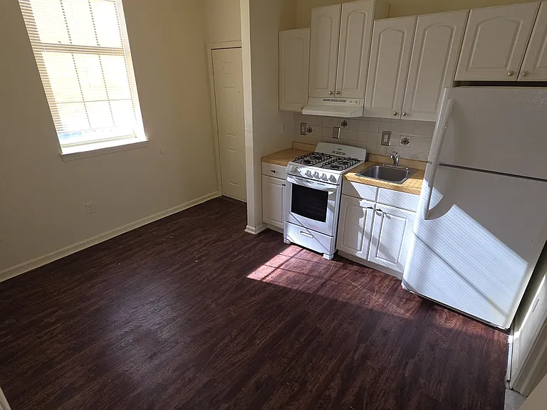 216 Broadway #103 — Photo 1