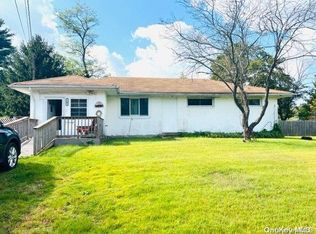 14 Orient Ave, Brentwood, NY 11717