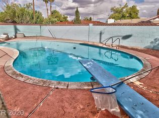 100 Marigold Ln, Las Vegas, NV 89107