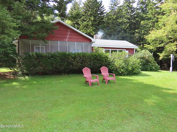 4th image of 3149 W Hill Dr
