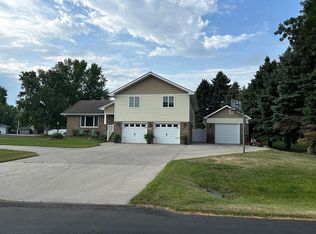 536 3rd St, Thompson, ND 58278