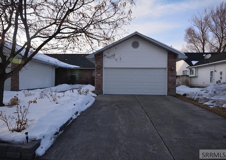 1st image of 590 Montcliffe Dr
