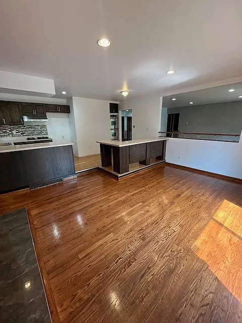 3 bed, 4.0 bath, 1400 sqft, $2,200 — Photo 4